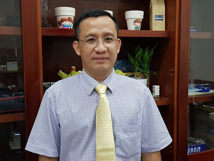 Vu Tien si Bui Quang Tin tu vong: Dinh chi Hieu truong va Hieu pho Dai hoc Ngan hang