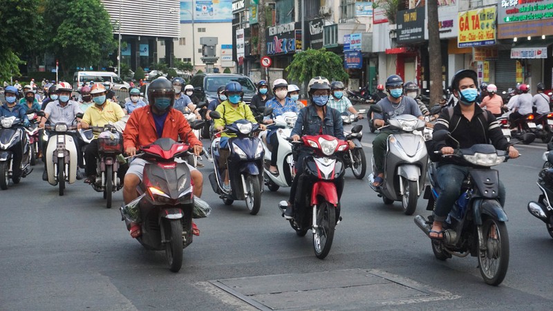 Duong pho Sai Gon lai nhon nhip du dang trong thoi gian cach ly toan xa hoi-Hinh-6