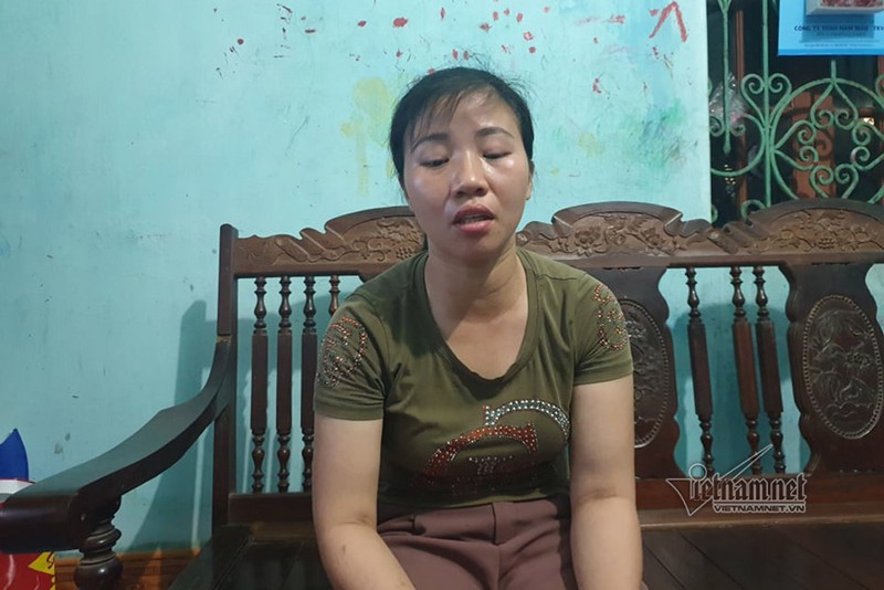 Pho chu tich phuong noi 'con dien' voi chi ban rau muon truy nguoi phat clip