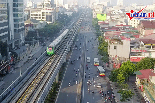 Duong sat Cat Linh - Ha Dong chay som hay muon phai cho chuyen gia Phap