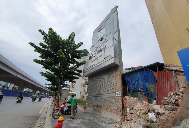 Nhung vuong dat tien ty lam tai xuat nha sieu mong, sieu meo o Ha Noi