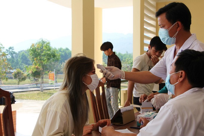 NÓNG: Bộ Y tế lên tiếng về ca nghi mắc Covid-19 tại Đà Nẵng, Bệnh viện C bị phong tỏa - Hình 3 NONG: Bo Y te len tieng ve ca nghi mac Covid-19 tai Da Nang, Benh vien C bi phong toa-Hinh-3