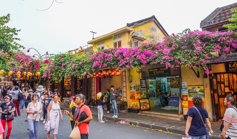 Ha Noi khuyen cao nguoi dan tam dung tham quan, du lich den vung co dich