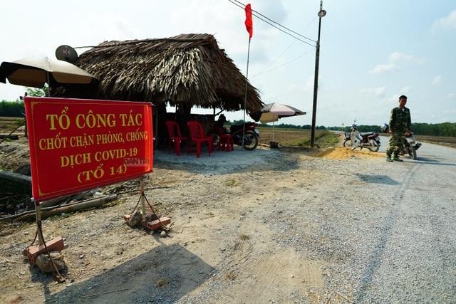 Tay Ninh phat hien oto cho 7 nguoi Trung Quoc tu TP HCM ve huyen Ben Cau