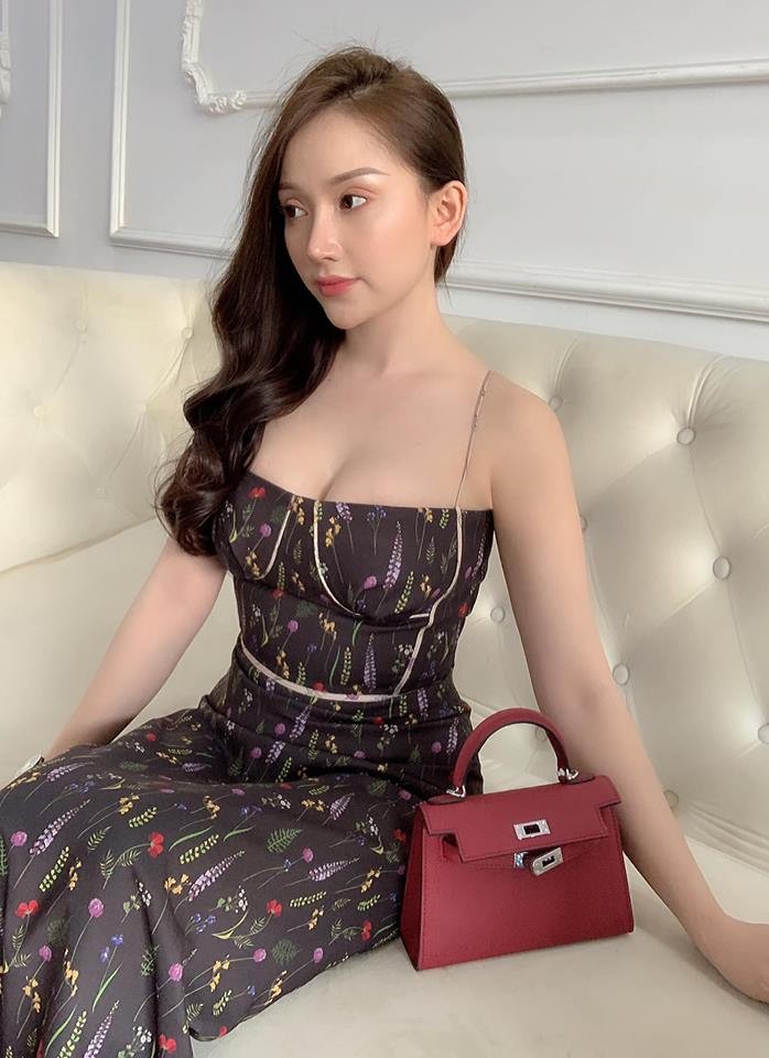 Vong 1 boc lua kho roi mat cua ban gai hau ve HAGL Vu Van Thanh-Hinh-8