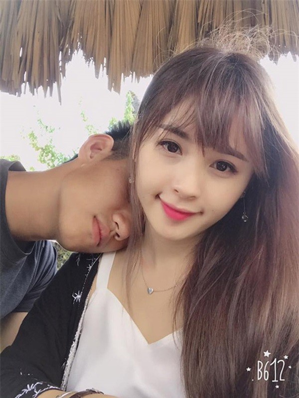 Nhung A hau, hotgirl nong bong tung hen ho voi cau thu Trong Dai-Hinh-7