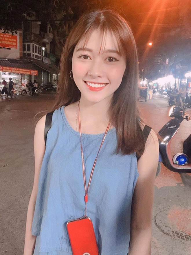 Nu cong nhan dep nhu Ninh Duong Lan Ngoc, thu hut moi anh nhin-Hinh-10