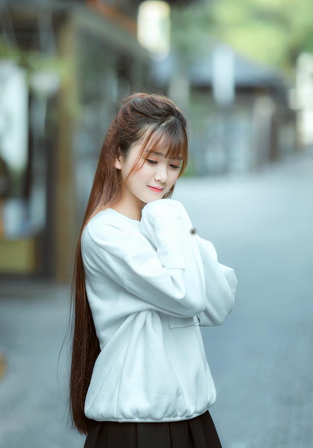 Thieu nu xinh nhu bup be don tim moi nam nhan tu cai nhin dau tien-Hinh-8