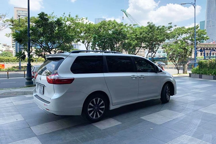 Toyota Sienna da qua su dung gia 4,3 ty o Sai Gon-Hinh-2