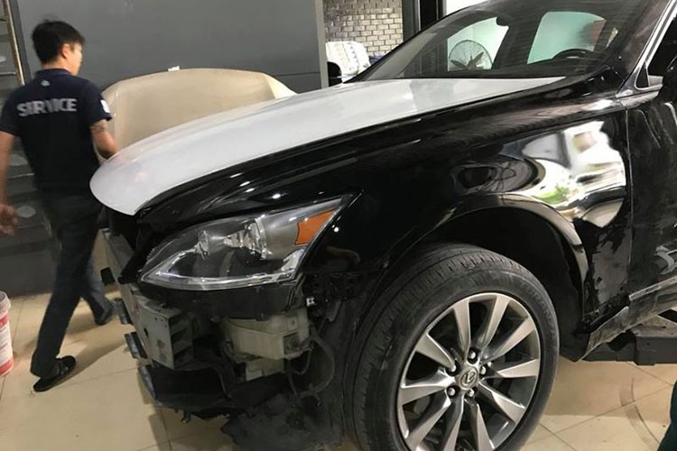 Ngam Lexus LS460L cu do thanh doi moi het 340 trieu dong-Hinh-2