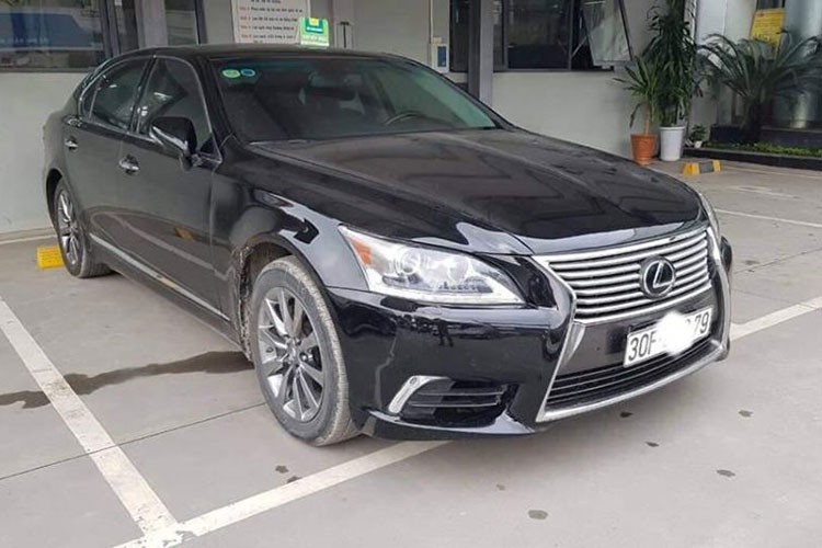 Ngam Lexus LS460L cu do thanh doi moi het 340 trieu dong-Hinh-8