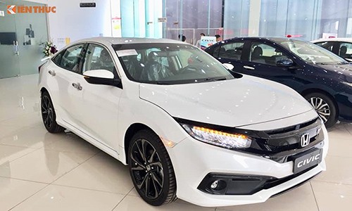 Honda Civic 2019 bat ngo giam gia tai Viet Nam