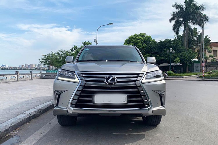 Can canh Lexus LX570 dung chan nhung ban van hon 7 ty-Hinh-3