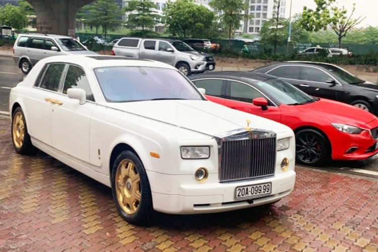 Dai gia ban Rolls-Royce bien so tu quy 9 ma vang voi gia 12 ty-Hinh-9