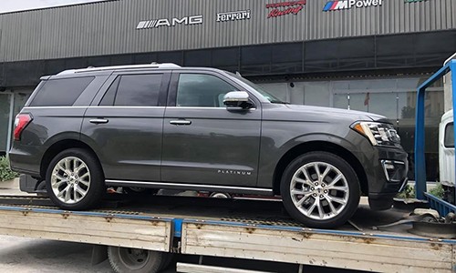 SUV hang sang Ford Expedition gan 4 ty tai Viet Nam