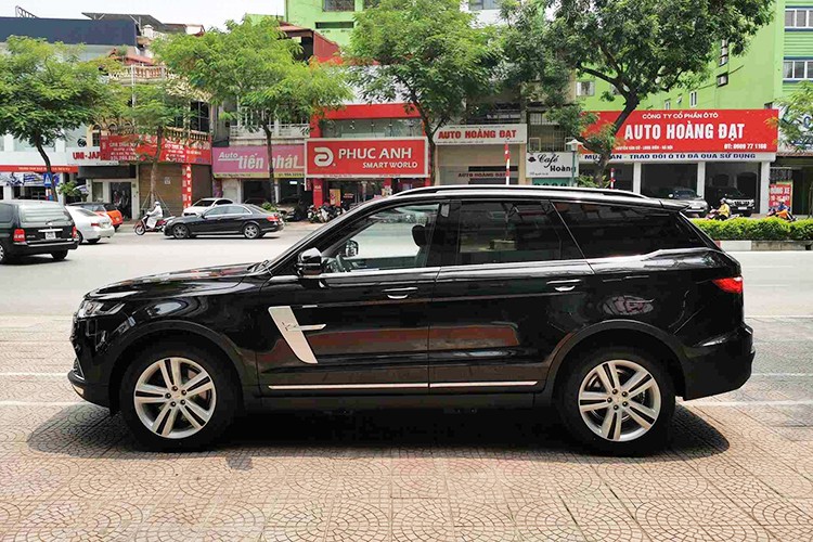 Ngam 'ngoai hinh' Zotye Z8 voi gia tu 758 trieu dong-Hinh-2