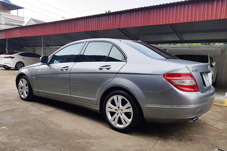 Can canh xe sang Mercedes C200 chi 400 trieu dong-Hinh-11