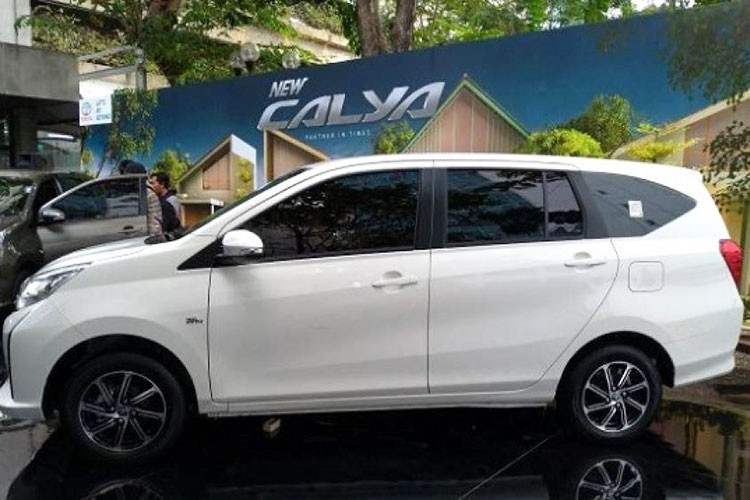 Can canh MPV 7 cho Toyota Calya chi 137 trieu dong-Hinh-7