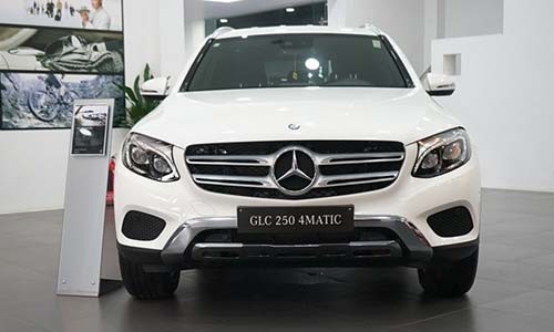 Thu mon Bui Tien Dung du du bi van duoc tang Mercedes GLC hon 2 ty