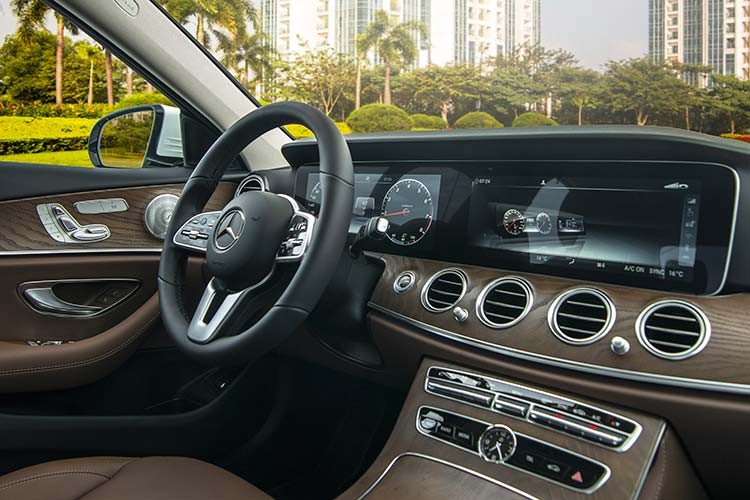 Mercedes-Benz E200 Exclusive hon 2,2 ty vua ve Viet Nam co gi thu hut?-Hinh-6