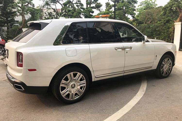Rolls-Royce Cullinan lên sàn xe cũ chỉ hơn 17 tỷ ở Hà Nội - Hình 9 Rolls-Royce Cullinan len san xe cu chi hon 17 ty o Ha Noi-Hinh-9