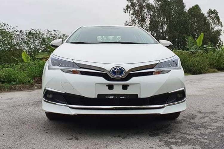 Toyota Corolla Hybrid 2019 'chao hang' chi 300 trieu-Hinh-10