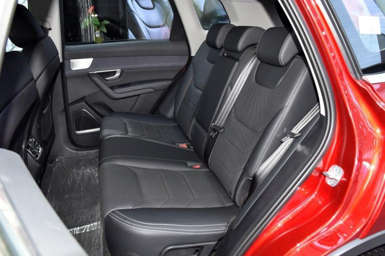 Chiêm ngưỡng 'xe Tàu' BYD 7 chỗ dưới 600 triệu tại Việt Nam - Hình 8 Chiem nguong 'xe Tau' BYD 7 cho duoi 600 trieu tai Viet Nam-Hinh-8