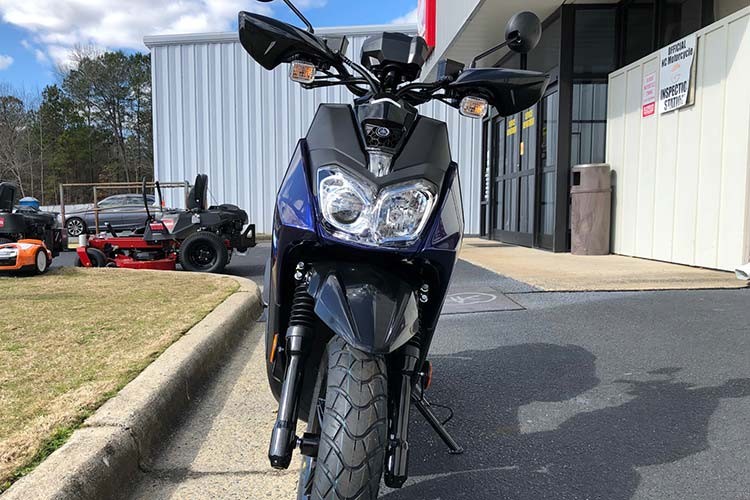 Yamaha Zuma 125 2020 hơn 80 triệu đồng có gì thu hút? - Hình 3 Yamaha Zuma 125 2020 hon 80 trieu dong co gi thu hut?-Hinh-3