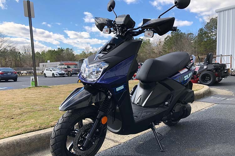 Yamaha Zuma 125 2020 hơn 80 triệu đồng có gì thu hút? - Hình 8 Yamaha Zuma 125 2020 hon 80 trieu dong co gi thu hut?-Hinh-8