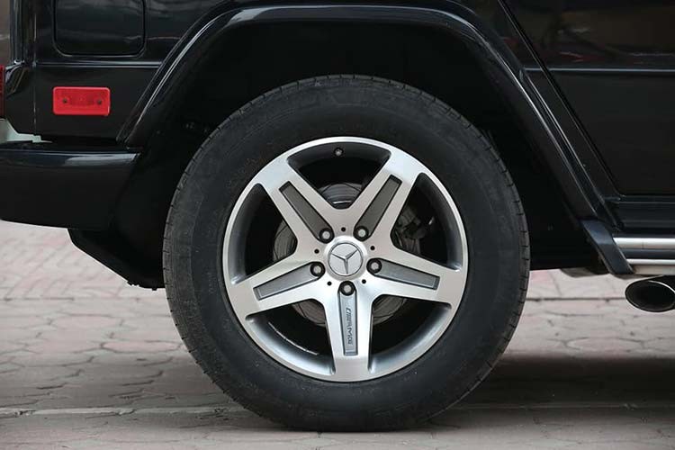 'Soi' Mercedes-Benz G55 AMG biển 'tứ quý 8' cực độc đáo - Hình 5 'Soi' Mercedes-Benz G55 AMG bien 'tu quy 8' cuc doc dao-Hinh-5