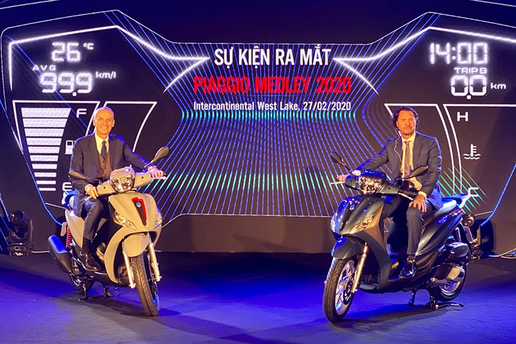 Piaggio Medley 2020 'đấu' Honda SH, có gì lợi thế? Piaggio Medley 2020 'dau' Honda SH, co gi loi the?