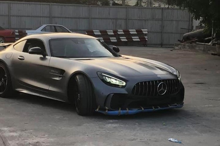 Ngam da mat sieu xe Mercedes-AMG GT R hon 21 ty o Sai Gon-Hinh-10