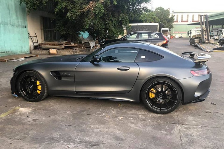 Ngam da mat sieu xe Mercedes-AMG GT R hon 21 ty o Sai Gon-Hinh-2