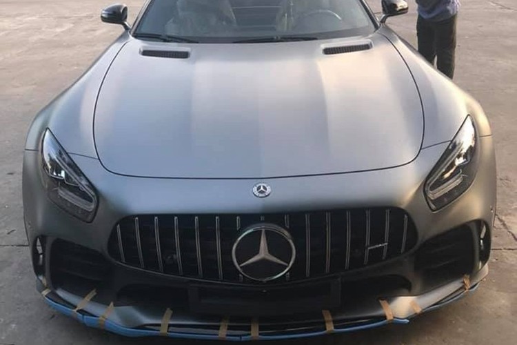 Ngam da mat sieu xe Mercedes-AMG GT R hon 21 ty o Sai Gon-Hinh-3