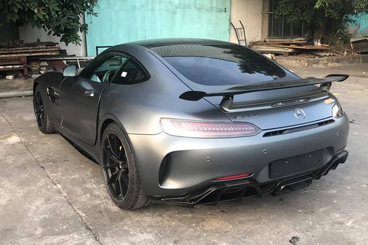 Ngam da mat sieu xe Mercedes-AMG GT R hon 21 ty o Sai Gon-Hinh-5