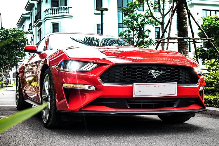 Cận cảnh Ford Mustang 2020 đặc biệt giá hơn 2,3 tỷ - Hình 3 Can canh Ford Mustang 2020 dac biet gia hon 2,3 ty-Hinh-3
