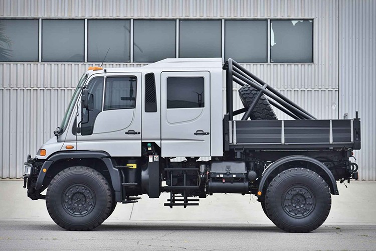 Rao ban Mercedes Unimog U500 2004 cuc hiem gia 8,6 ty dong-Hinh-2