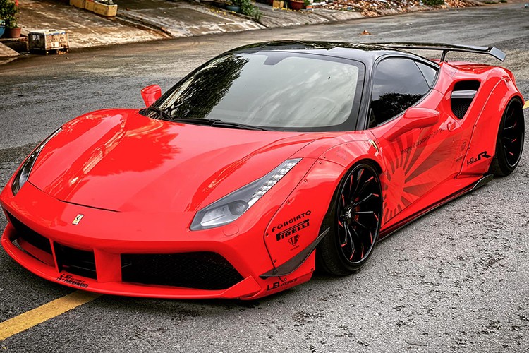 Ferrari 488 GTB Liberty Walk doc nhat chao ban hon 13 ty