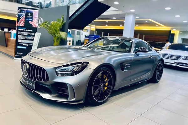 Chong cua Dam Thu Trang khoe Mercedes-AMG GT R bien doc co gia hon  11 ty-Hinh-3