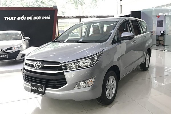 Toyota Innova giam toi 60 trieu dong tai dai ly