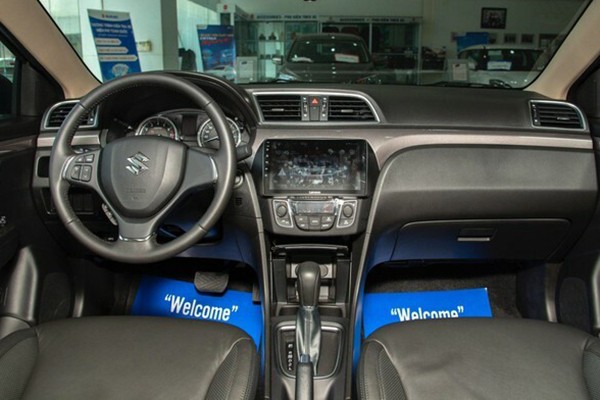 Suzuki Ciaz 2020 giảm tới 30 triệu đồng ngay khi ra mắt tại Việt Nam - Hình 2 Suzuki Ciaz 2020 giam toi 30 trieu dong ngay khi ra mat tai Viet Nam-Hinh-2
