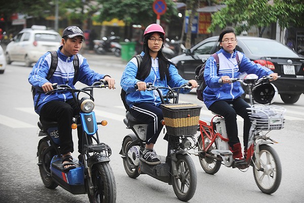 Xe may dien phai mua bao hiem trach nhiem dan su bat buoc?