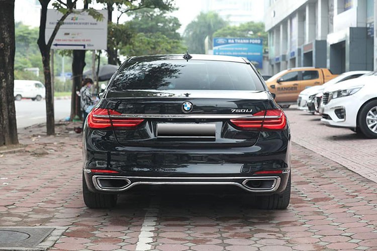 Chay 4 nam, BMW 730Li tai Viet Nam giam toi 2 ty dong-Hinh-8