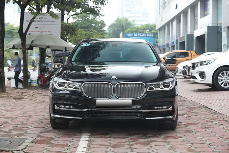 Chay 4 nam, BMW 730Li tai Viet Nam giam toi 2 ty dong-Hinh-9