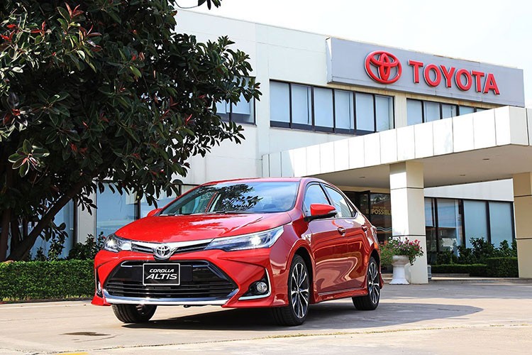 Vi sao trieu hoi 166 xe Corolla Altis tai Viet Nam?