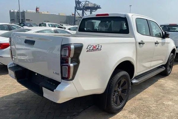 Isuzu D-Max vi sao ban e tai Viet Nam?-Hinh-2