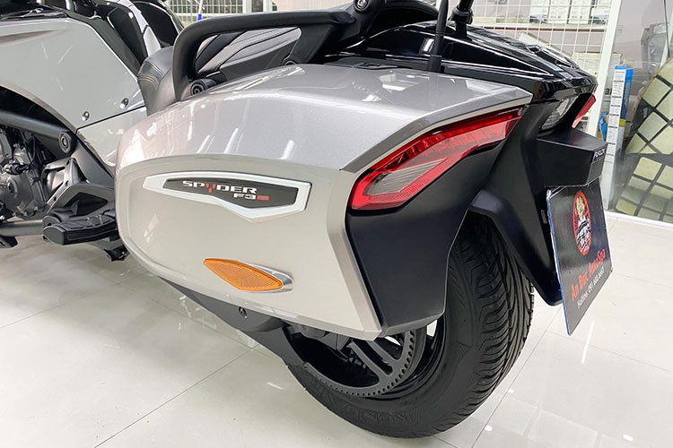 Ngam Can-Am Spyder F3-S gia khong duoi 1 ty dong o Ha Noi-Hinh-5