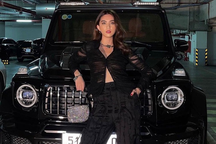 Ngoc Trinh gay choang ben Mercedes-AMG G63 Brabus hon 10 ty