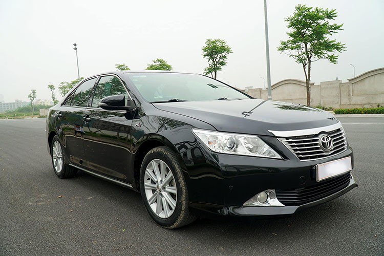 Can canh Toyota Camry 2014x ban hon 600 trieu o Ha Noi