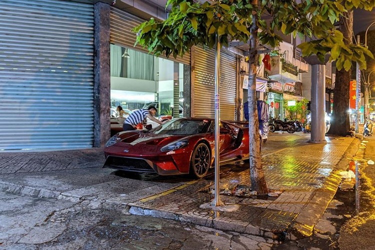 Ford GT sieu hiem dau tien lo dien tren pho Viet Nam-Hinh-2